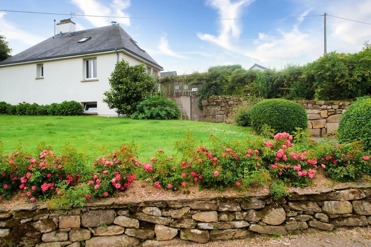 Hotel Domaine Le Puits De Jeanne à Plouégat-Moysan Maison d'hôtes