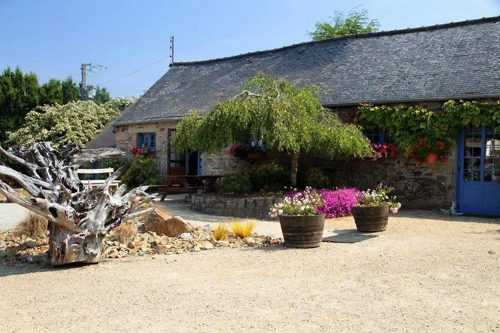 Maison d'hôtes Hotel Domaine Le Puits De Jeanne à Plouégat-Moysan